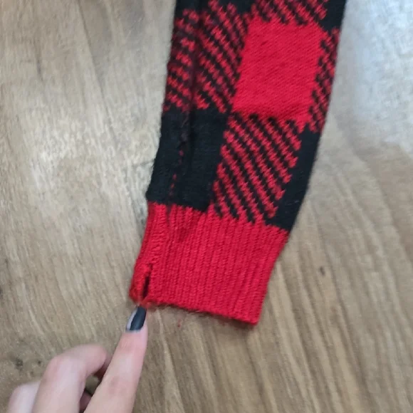 RED AND BLACK NICE AND NAUGHTY LIST SWIPE REVERSIBLE CHRISTMAS SWEATER SIZE M - Picture 14 of 15